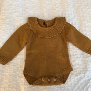 Baby knit onesie with ruffle collar (Size 12 months)